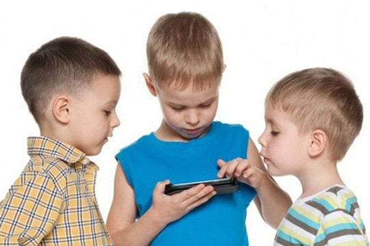 Bí kíp giúp con trẻ không sa vào sử dụng iPad, điện thoại 