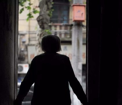 Nhói lòng với bức thư tuyệt mệnh của người mẹ 80 tuổi viết cho 4 người con trai