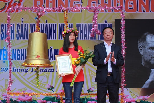 Hàng trăm em học sinh Nghi Lộc hào hứng với hội thi Rung chuông vàng