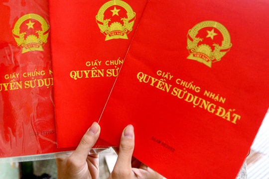 “Mập mờ” trong việc cấp sổ đỏ cho người dân 
