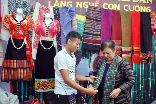 Nhiều sản vật xứ Nghệ tham gia Hội chợ nông nghiệp công nghệ cao