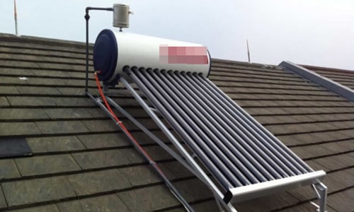 Không biết mẹo, gia chủ lắp bình nước nóng mặt trời rét run vào mùa đông