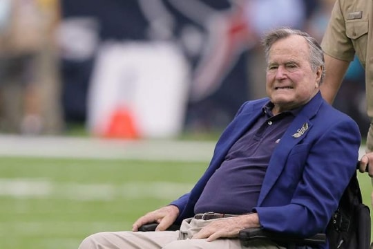 Bệnh Parkinson thể hiếm gặp của cựu Tổng thống Bush “cha“