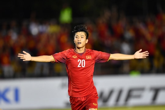 Video: Trọng Hoàng kiến tạo, Phan Văn Đức xé lưới Philippines