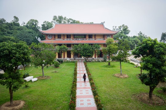 Linh thiêng một không gian thiền Cổ Am tự