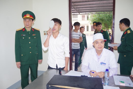 Bộ CHQS tỉnh kiểm tra công tác khám tuyển nghĩa vụ quân sự năm 2019
