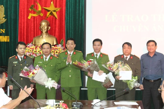 Công an Nghệ An trao thưởng chuyên án phá đường dây ma túy “khủng” có vũ khí nóng