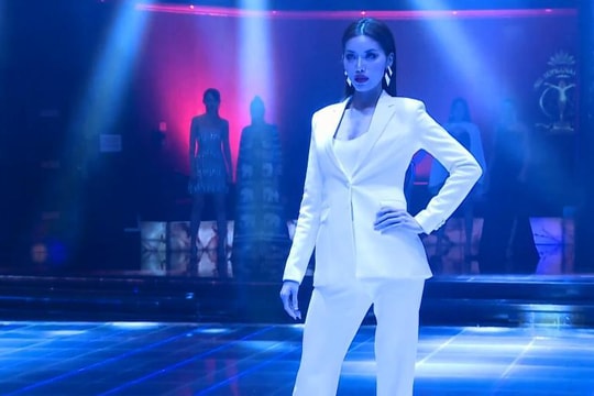 Minh Tú trượt giải Siêu mẫu tại Hoa hậu Siêu quốc gia 2018