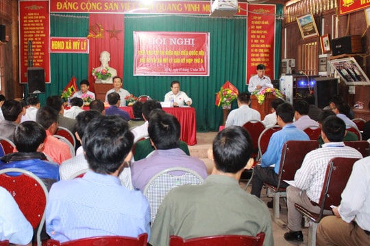 Cử tri Kỳ Sơn kiến nghị sớm đưa điện lưới quốc gia về thôn, bản đặc biệt khó khăn