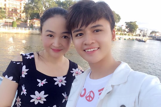 Hai mẹ con Nghệ An song ca siêu ngọt ngào