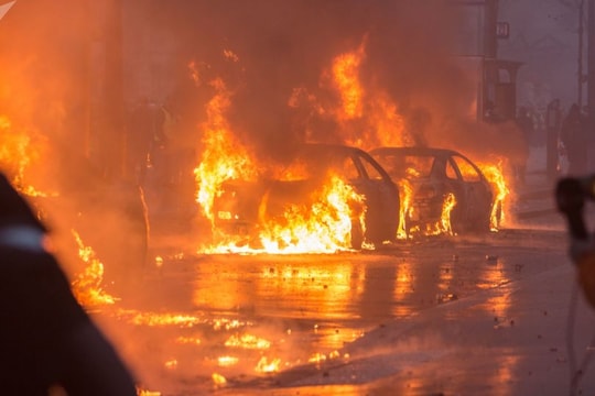 Chính quyền Pháp lo ngại xảy ra đảo chính