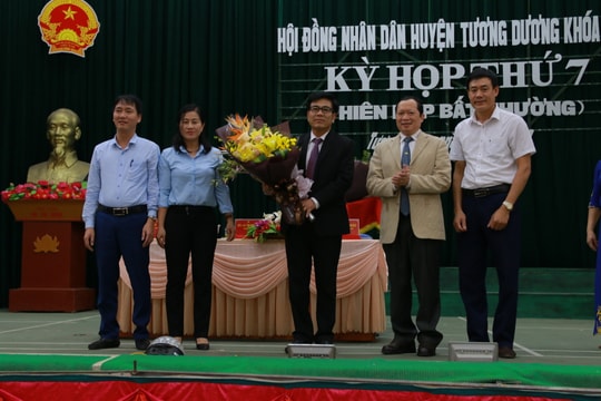 Tương Dương bầu chức danh Chủ tịch UBND huyện