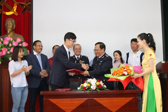 Cục Hải quan Nghệ An ký kết hợp tác với doanh nghiệp
