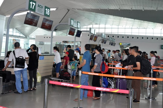 Hủy, chậm một số chuyến bay đến Vinh do mưa lớn