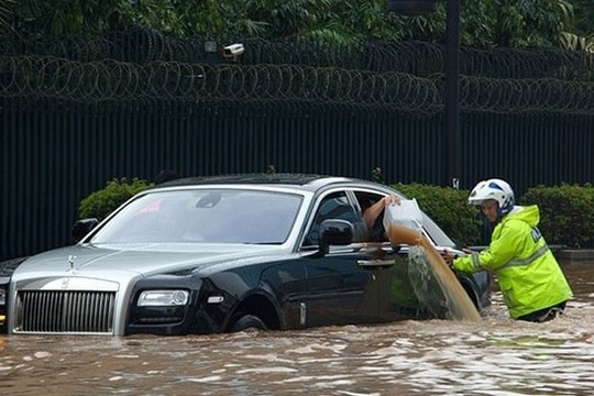 5 lý do không nên mua ô tô ngập nước, dù giá rẻ như cho