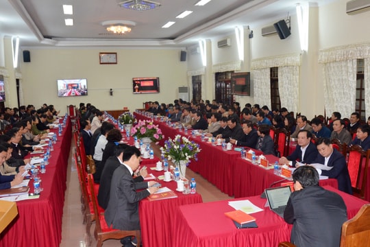 Xây dựng ý thức tôn trọng nhân dân, phát huy dân chủ, chăm lo đời sống nhân dân