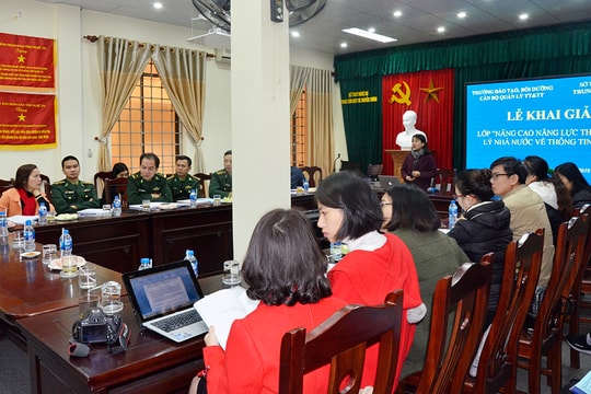 Trang bị kỹ năng phát ngôn, trả lời báo chí cho cán bộ các sở, ngành 