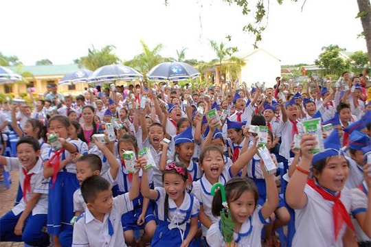 Bài học từ đấu thầu công khai chương trình sữa học đường của Hà Nội