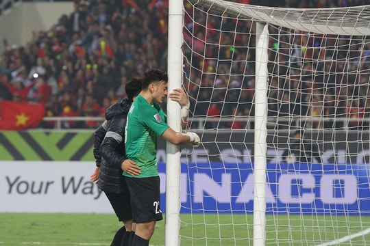 Lâm “Tây” nghẹn ngào trong ngày đăng quang AFF Cup 2018