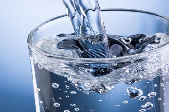 Những công dụng ít người biết của nước khoáng