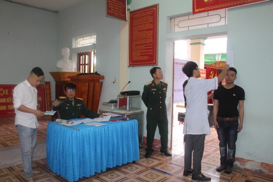 Diễn Châu và Anh Sơn khám tuyển nghĩa vụ quân sự, công an năm 2019