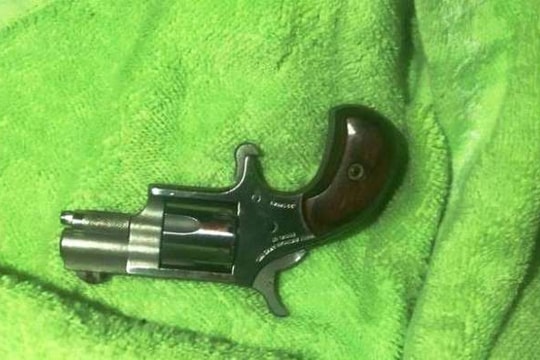 Siết chặt quản lý vũ khí, vật liệu nổ, công cụ hỗ trợ