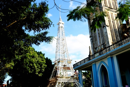 Thời tiết 21/12: Trung bộ ngày nắng, chiều tối và đêm có mưa rào và dông