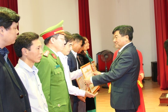 Năm 2018, Thành ủy Vinh cách chức 5 cán bộ