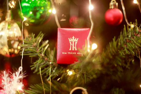 Quà tặng trang sức mùa Giáng sinh ấn tượng, ngọt ngào