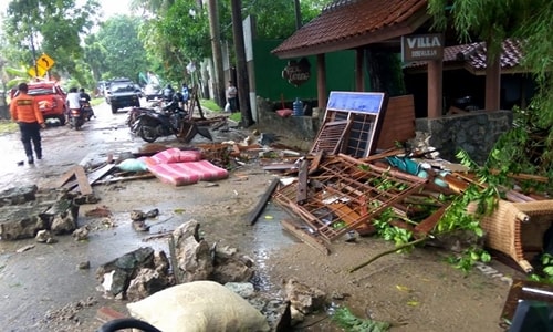 Giới chức Indonesia xin lỗi vì đã thông báo “không có sóng thần“