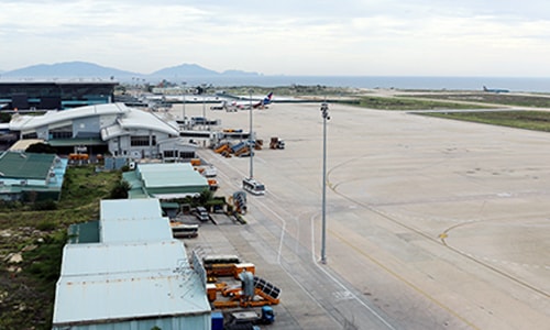 Máy bay Vietjet hạ cánh nhầm đường bay ở Cam Ranh