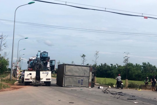 'Điểm đen' giao thông tại ngã tư trên đường Lê Viết Thuật (thành phố Vinh)