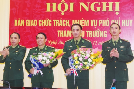 Bộ đội Biên phòng Nghệ An bàn giao chức trách Phó Chỉ huy trưởng - Tham mưu trưởng
