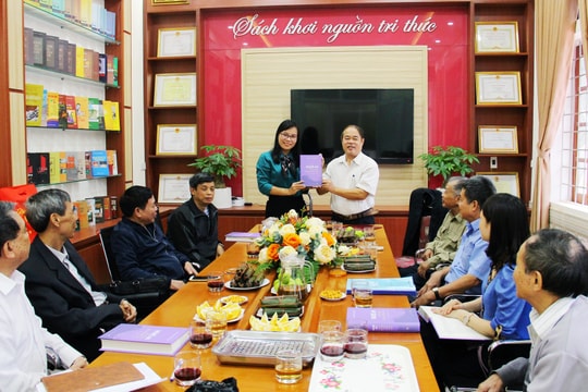 Ra mắt cuốn sách tập thể của Hội Văn nghệ dân gian