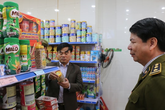 Đô Lương: Khởi tố 8 đối tượng mua bán, tàng trữ hàng cấm