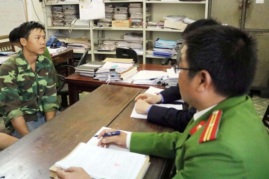 Người đàn ông ở Nghệ An trộm cưa xăng khai là để "mua áo ấm cho con"