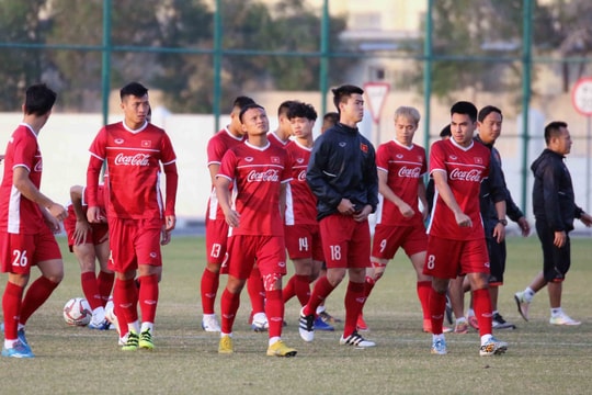 Trọng Hoàng báo tin vui trong buổi tập của ĐT Việt Nam tại Qatar