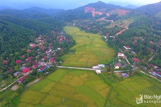 Bí thư Tỉnh ủy: Tập trung nguồn lực đầu tư cơ sở hạ tầng cho miền Tây Nghệ An