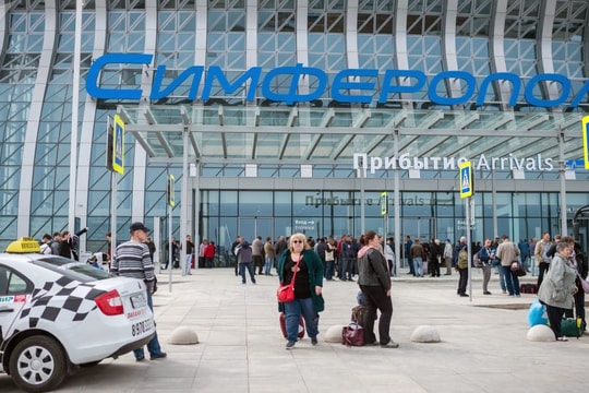 Trước việc Ukraine nổi giận, CNN thay đổi ghi chú dưới bức ảnh Simferopol - Nga