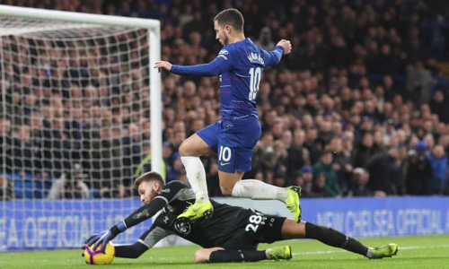 Ngoại hạng Anh: M.U “cảnh báo” tốp 4; Cú sảy chân của Chelsea