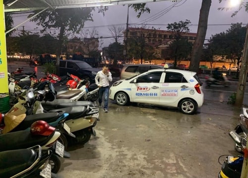 Nam thanh niên thủ dao đâm trọng thương giám đốc công ty cho thuê xe tự lái