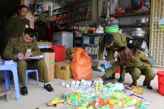 Huy động tổng lực chống hàng lậu, hàng giả dịp Tết