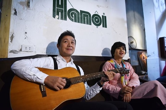 MC Diễm Quỳnh - Anh Tuấn từng khiến khán giả thắc mắc “là gì của nhau“