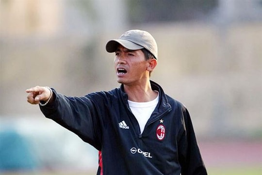 Cựu danh thủ Văn Sỹ Hùng chia tay SHB Đà Nẵng