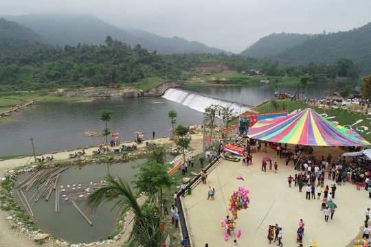 Con Cuông: Tạo đột phá nhờ công tác cán bộ