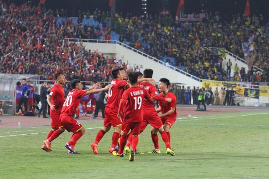 FIFA công nhận kỷ lục của ĐT Việt Nam trước Asian Cup; PSG đi tiếp, Marseille thua sốc