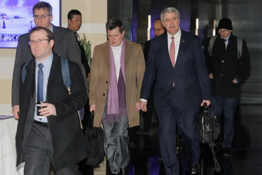 Mỹ - Trung kết thúc đàm phán; Cựu bộ trưởng Israel nhận tội làm gián điệp cho Iran