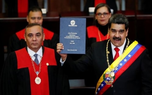 Tổng thống Venezuela Maduro bắt đầu nhiệm kỳ thứ 2 giữa vòng vây cô lập