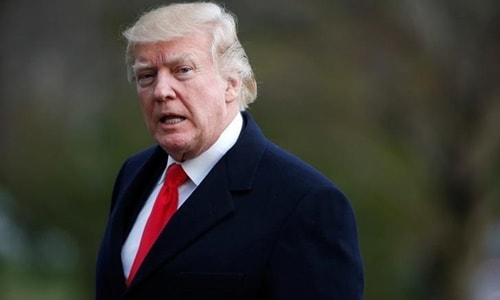 FBI từng điều tra Trump; Tàu Trung Quốc tiếp tục xâm nhập lãnh hải Nhật Bản