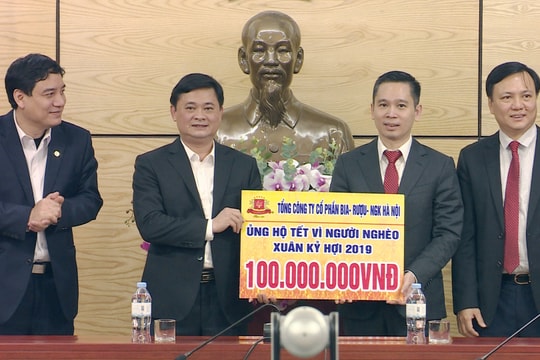 Hơn 54,4 tỷ đồng ủng hộ người nghèo (Danh sách chi tiết tính đến ngày 12/1)